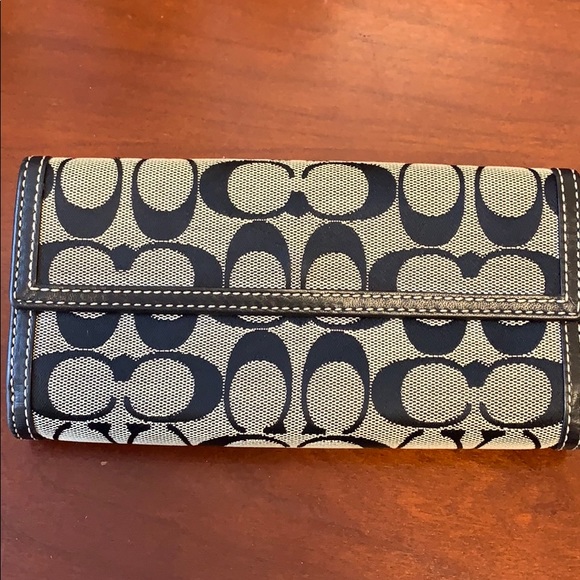 Coach wallet - Picture 2 of 4